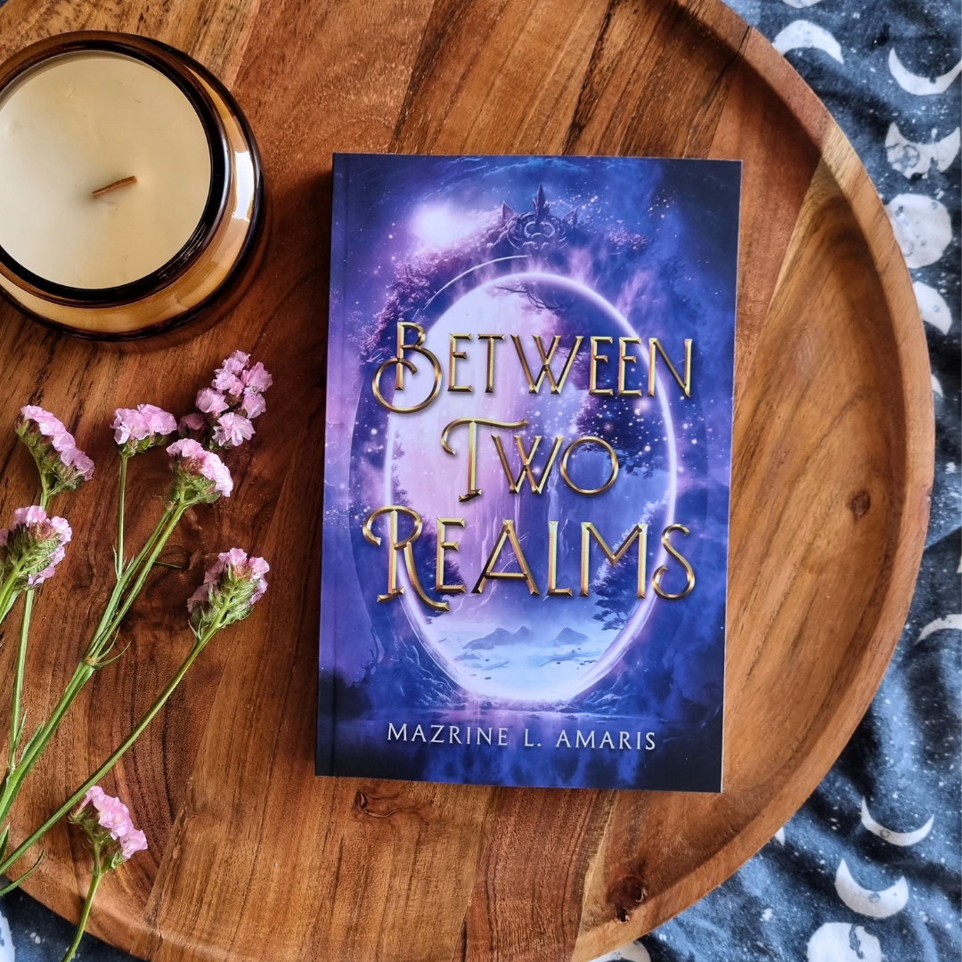 Between Two Realms by Mazrine L. Amaris (Two Realms #1)