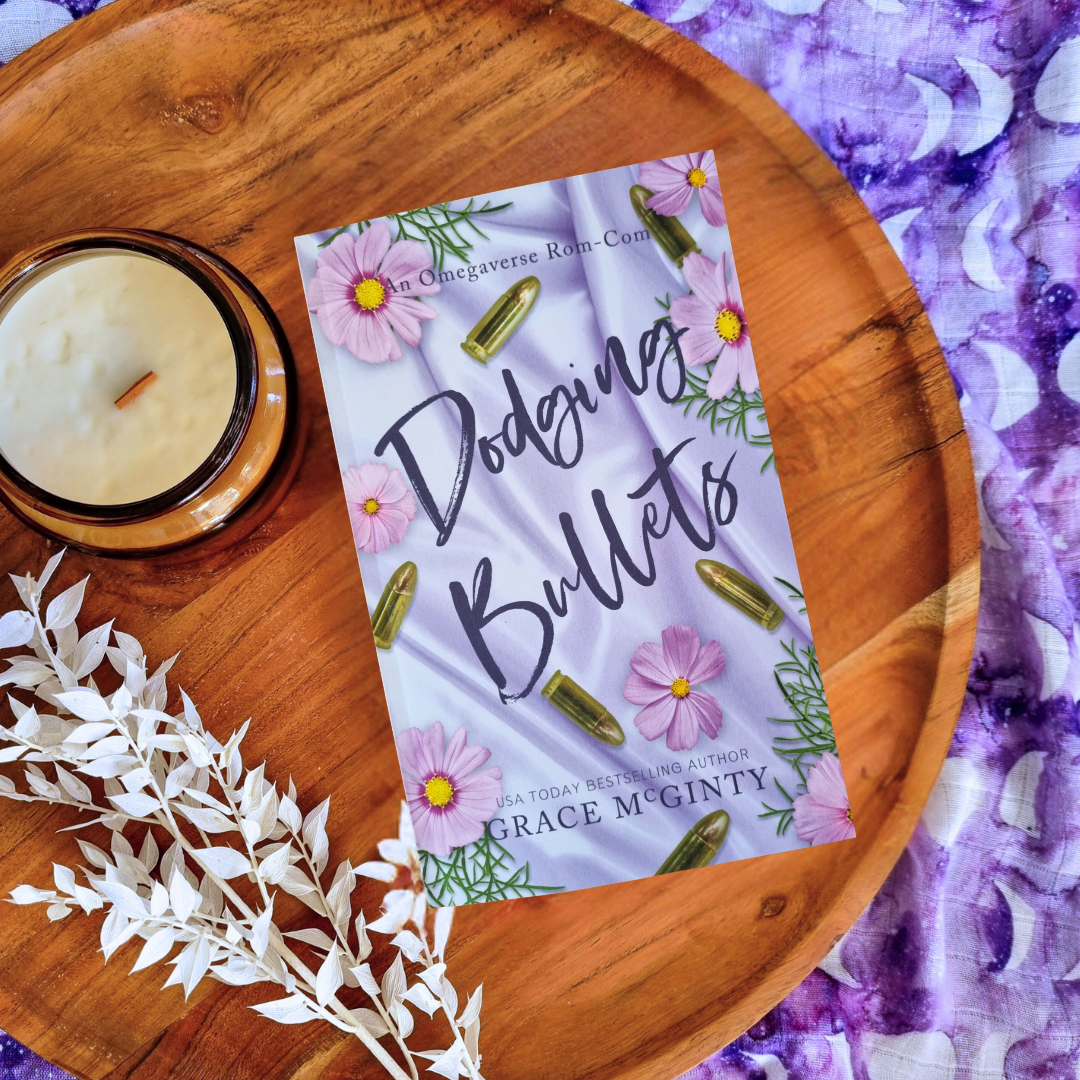 Dodging Bullets (Offbeat Omegas #2)