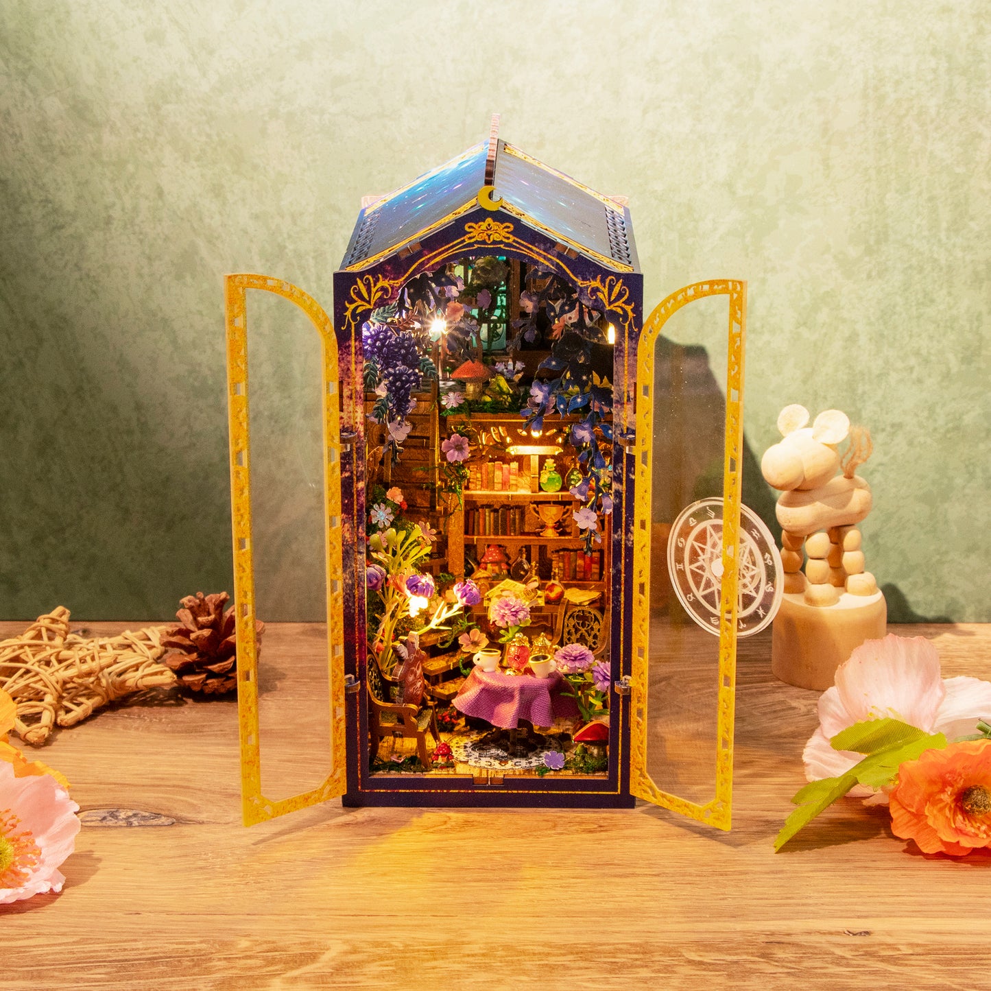Magic Garden Bookshop Book Nook