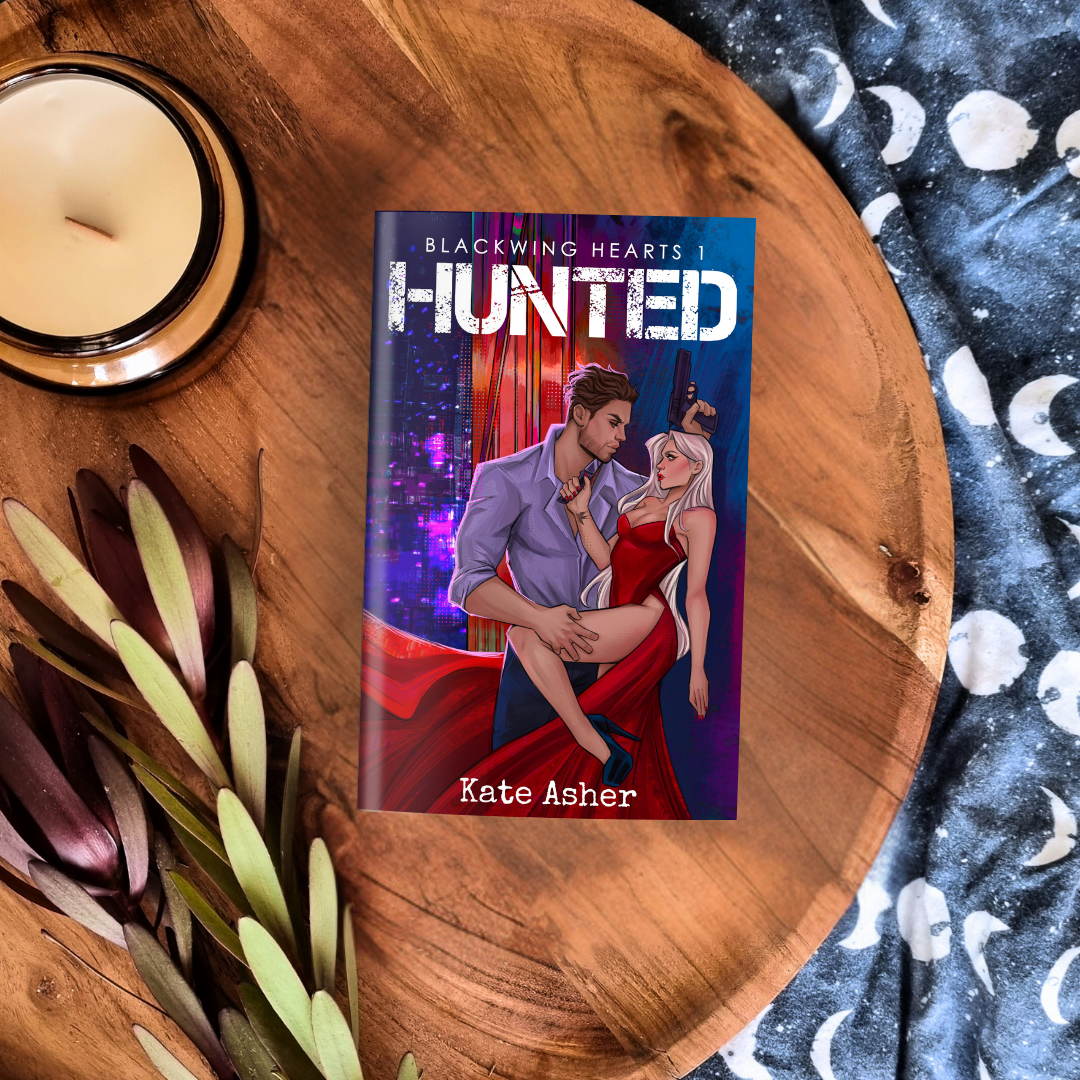 PREORDER Hunted (Blackwing Hearts #1)